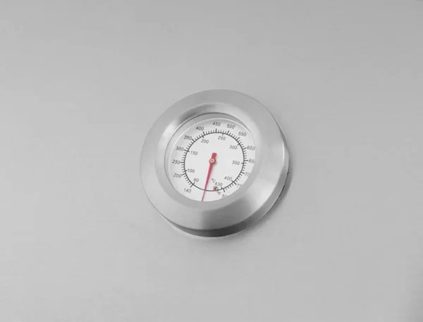 Термометр на крышке гриля у газового гриля Bellagio Casa 4